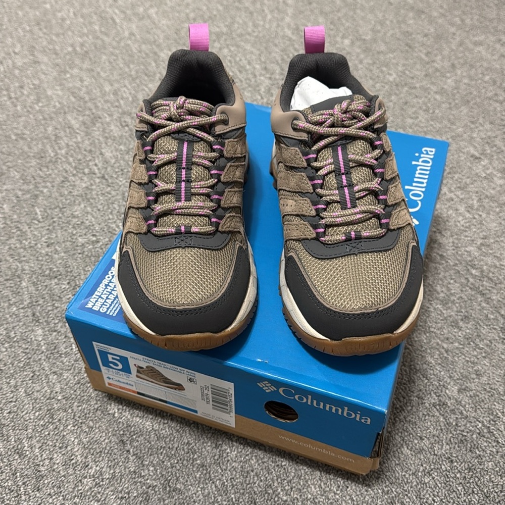 Columbia Waterproof Hiking, Women's Strata Trail Low Waterproof Shoe Wide size 5